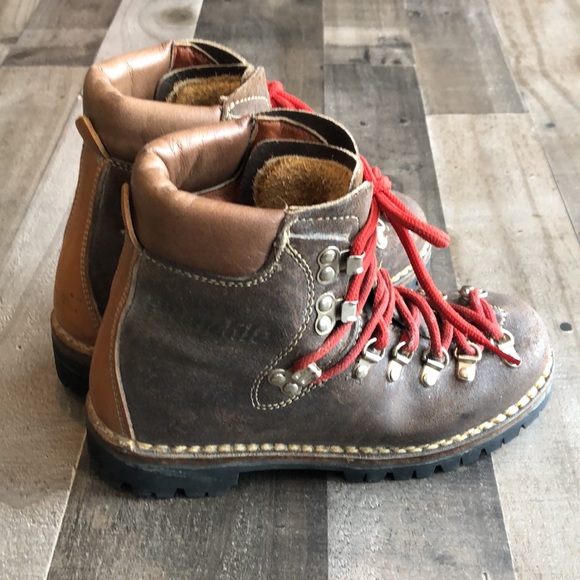 Vintage Raichle hiking boots - Picture 2 of 14